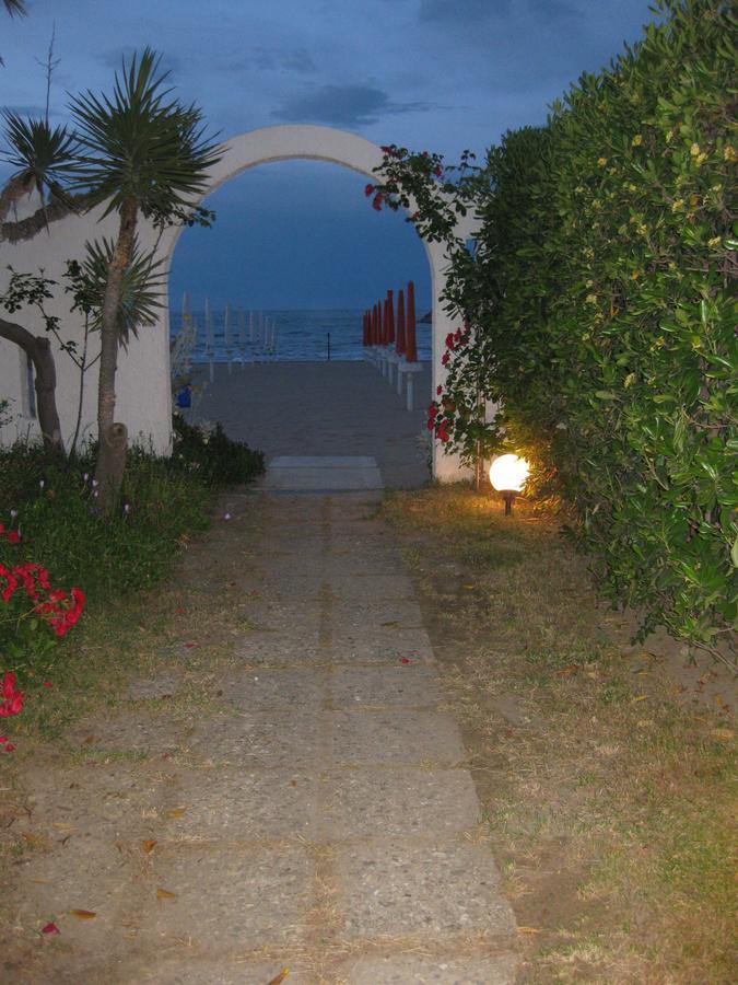 Hotel Silvi Silvi Marina Buitenkant foto
