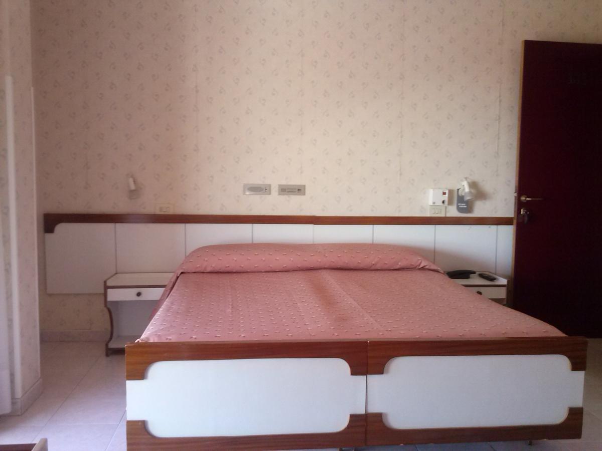 Hotel Silvi Silvi Marina Kamer foto